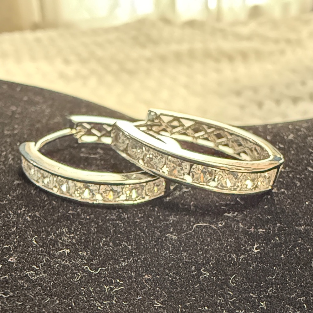 Pretty Bird White Gold Plated Hoop Earrings